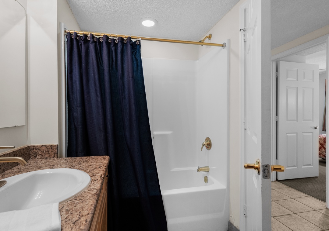 4 full bathrooms—smooth mornings for big groups