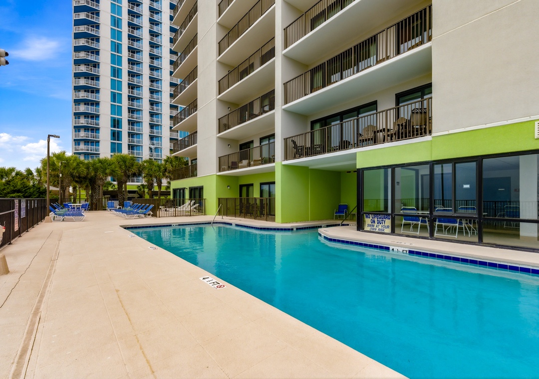 Community Outdoor Pool