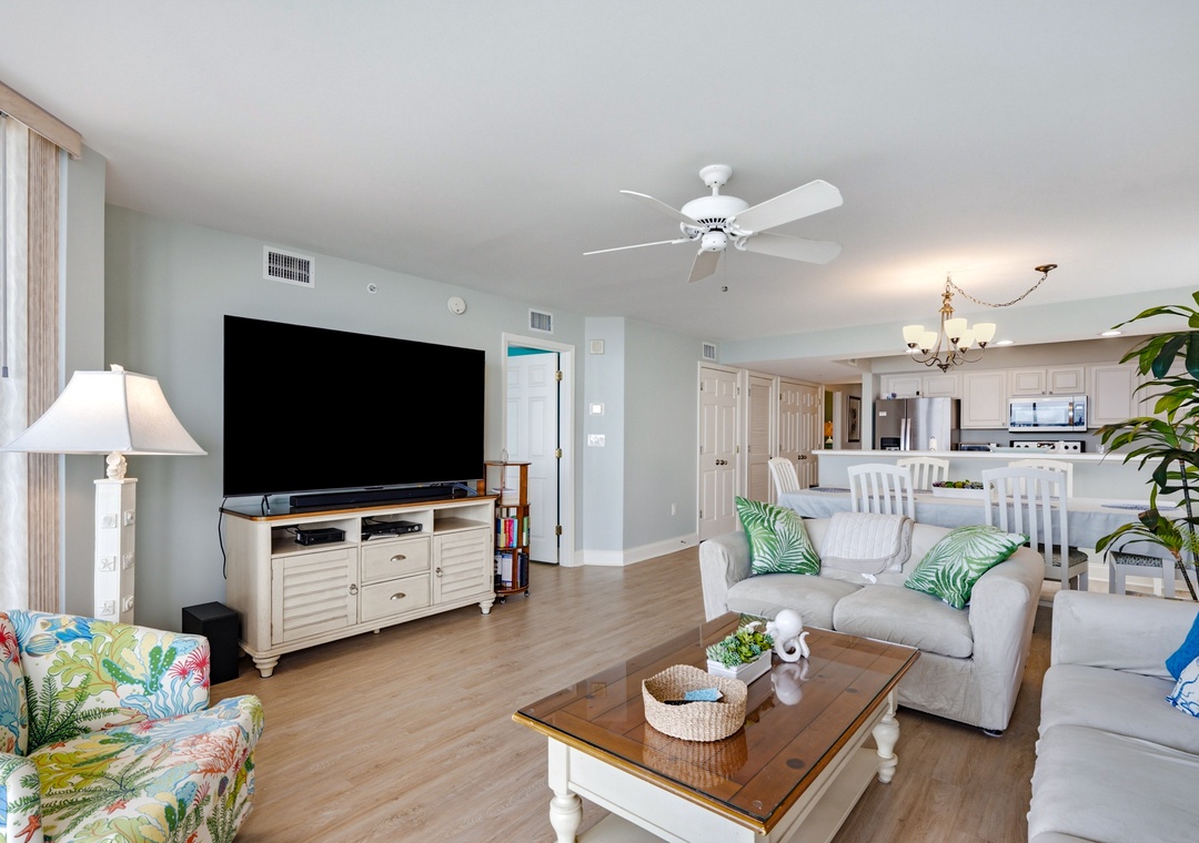Emerald Cove 4A - Living Area