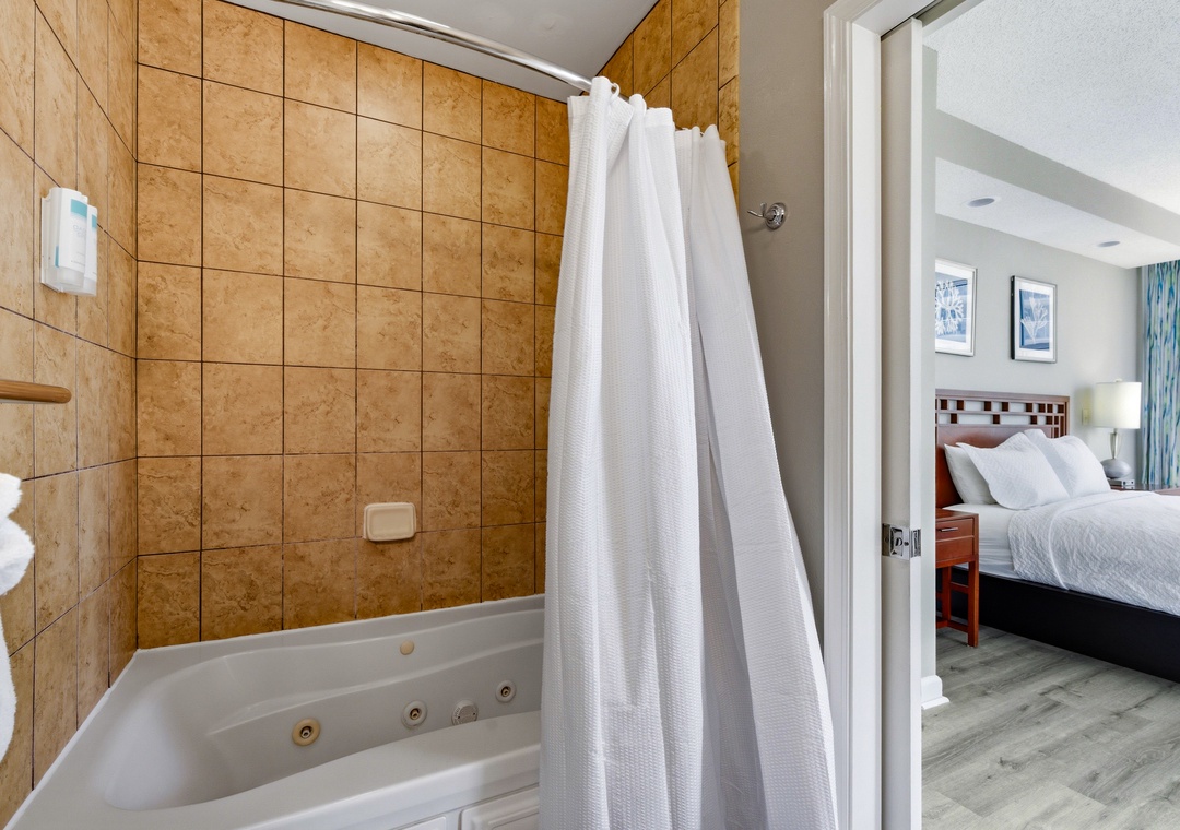 Dunes Village 623 - Primary Bath