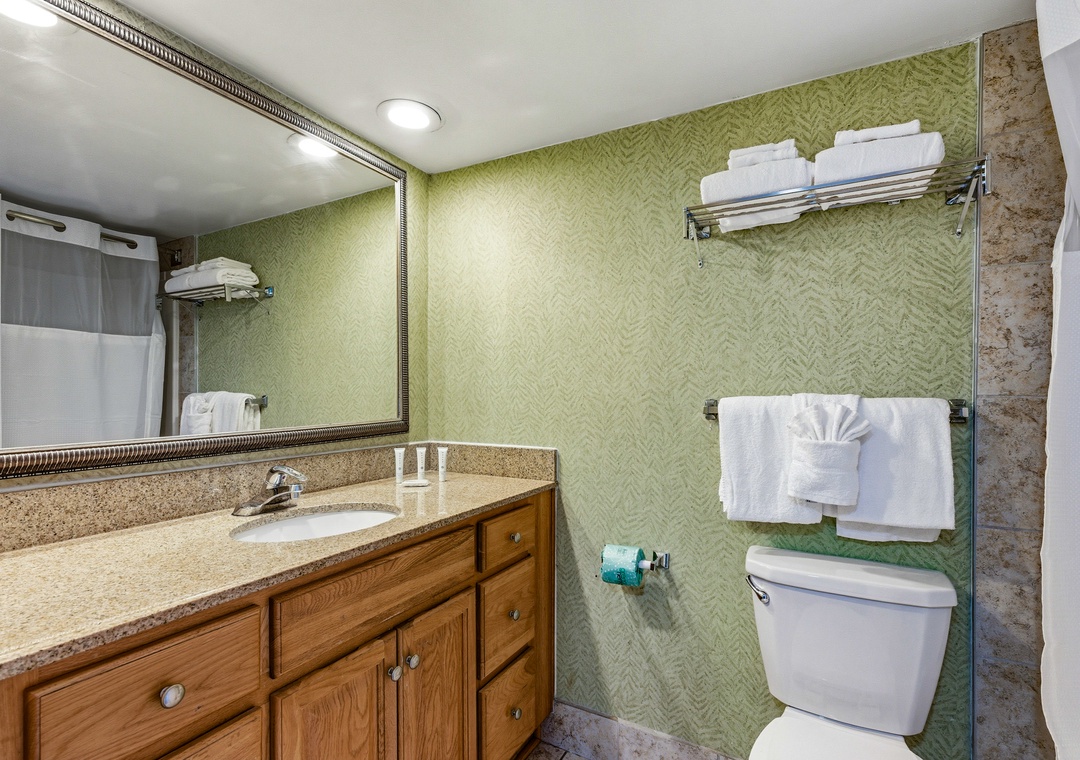 Ocean Reef 1608 Full Bath