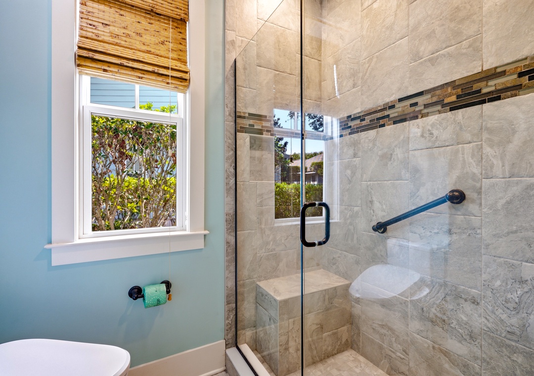 624 Ratoon Lane - Primary Bathroom