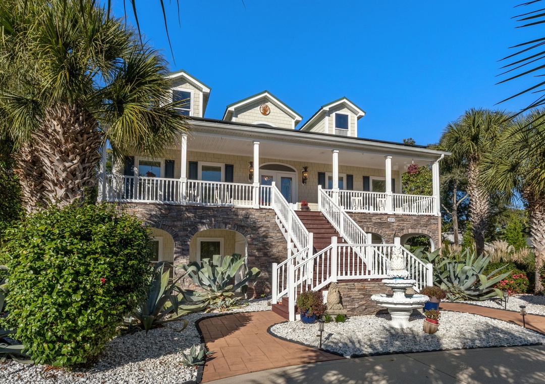 Regal Palms - Entry