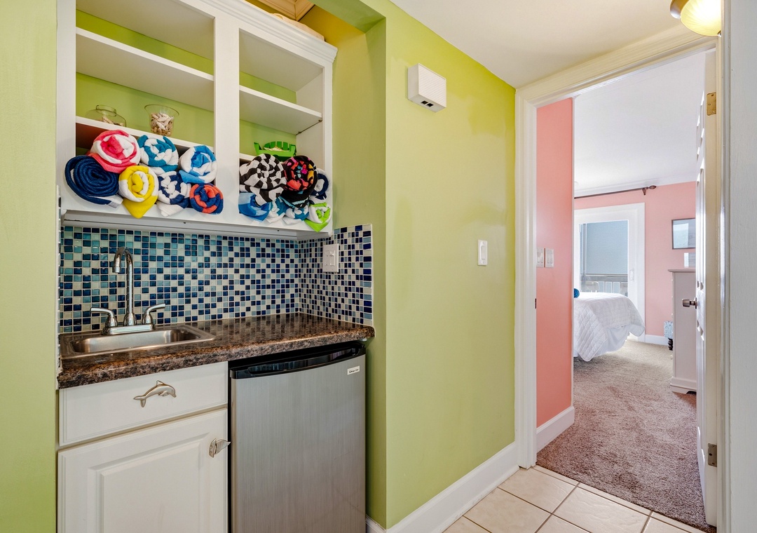Tilghman Beach Unit 227 | Wet Bar