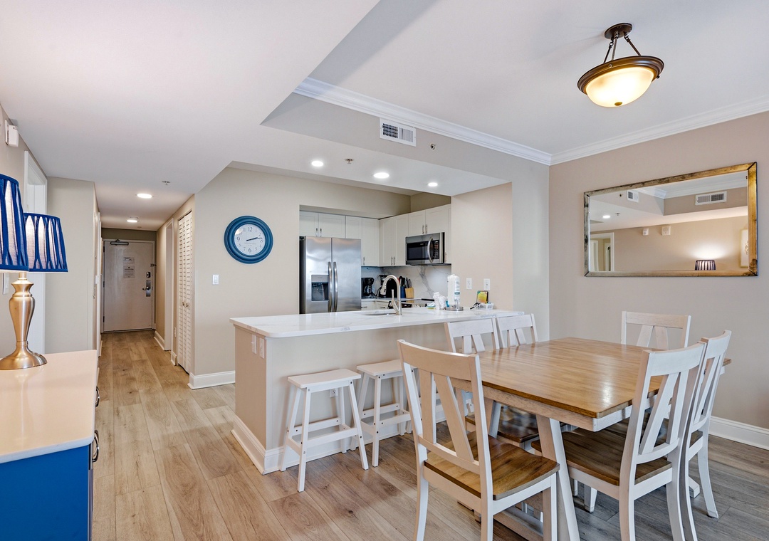 Kitchen Bar Counter with Seating & Dining Table