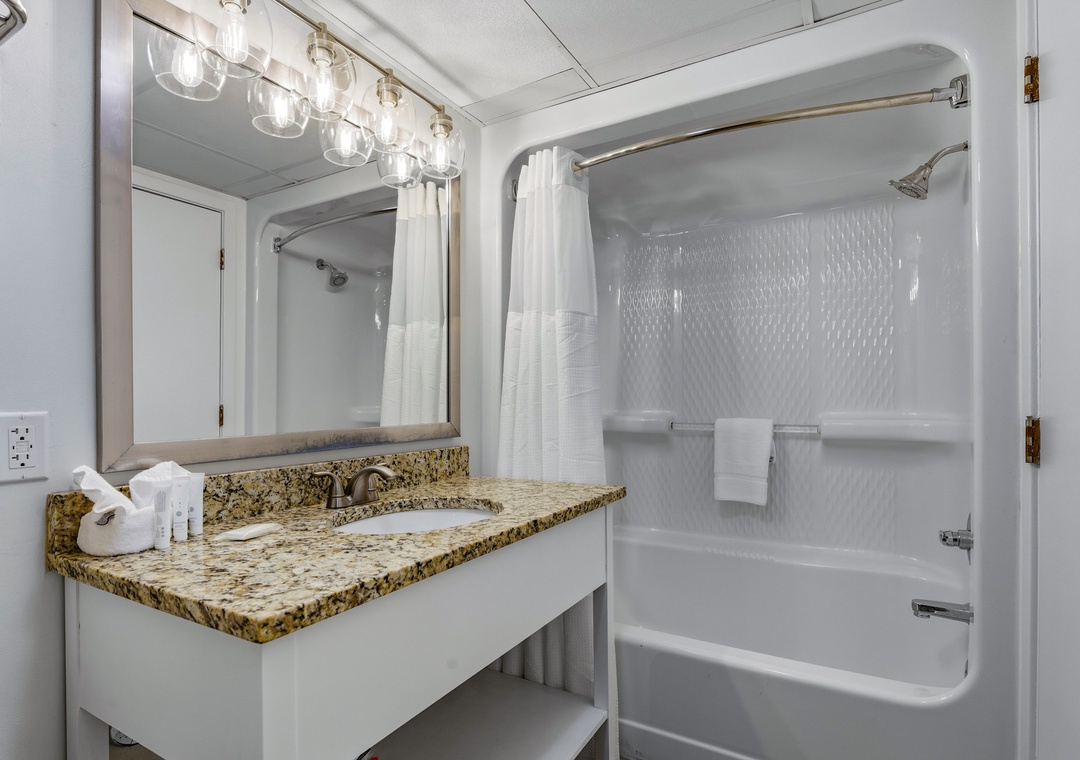 Updated Modern Bathroom!