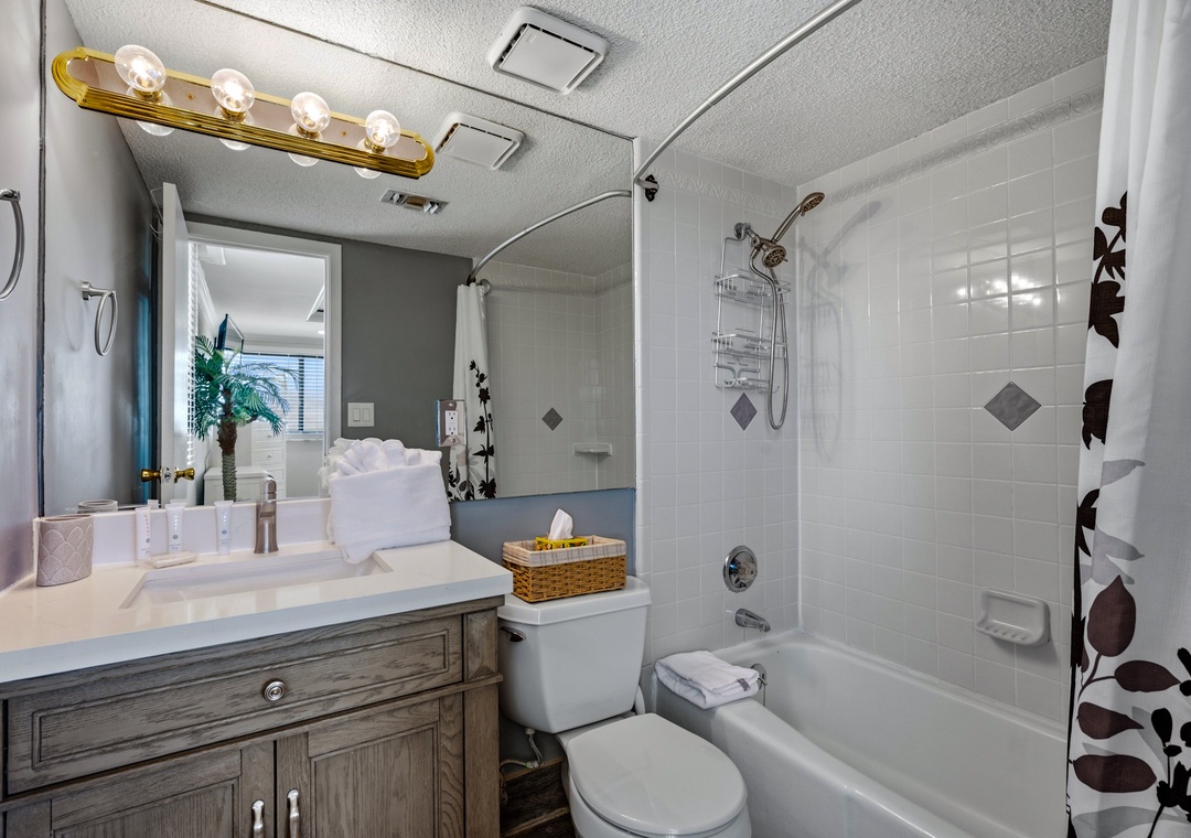 Holiday Towers 1103 - Primary Bath