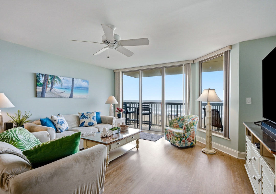 Emerald Cove 4A - Living Area