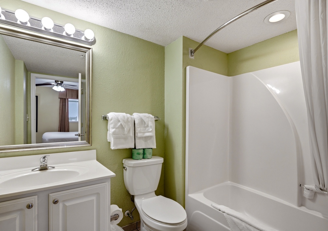 Grand Atlantic 1205 - Second Bathroom