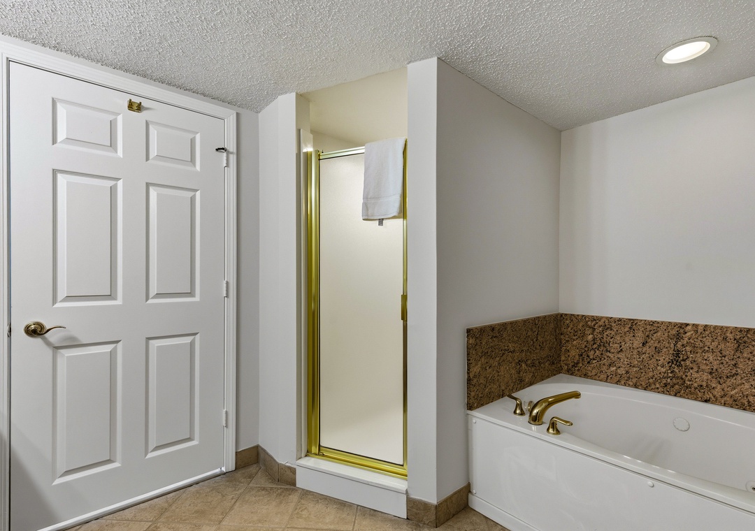 Primary ensuite bathroom