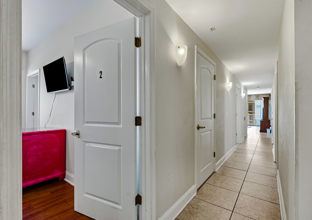 Ocean Breeze 2C | Hall