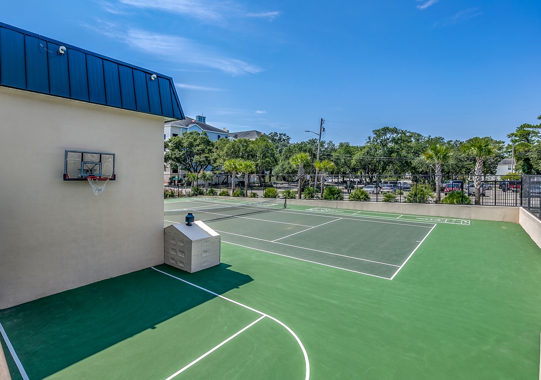 Holiday Towers Community Courts