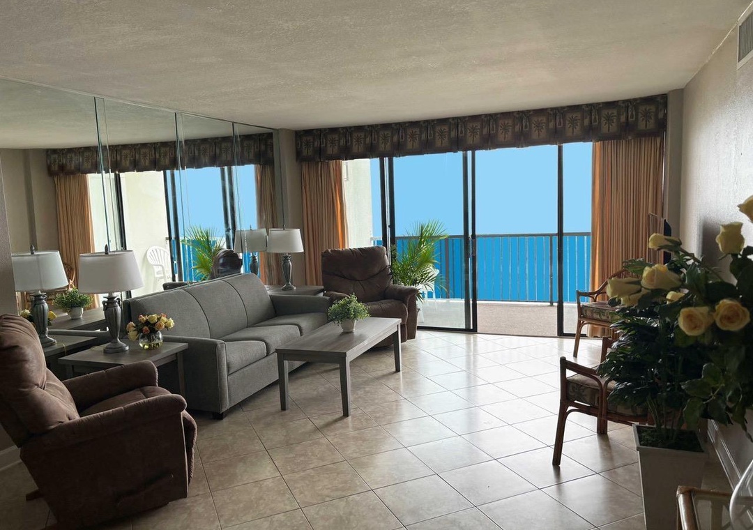 Carolina Dunes 602 living room