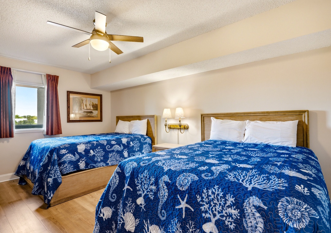Guest Bedroom with 2 Queen Beds