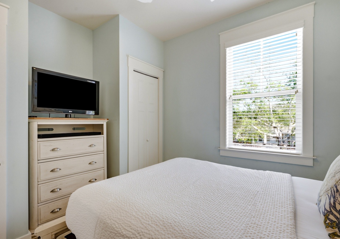 Family Tides - First bedroom