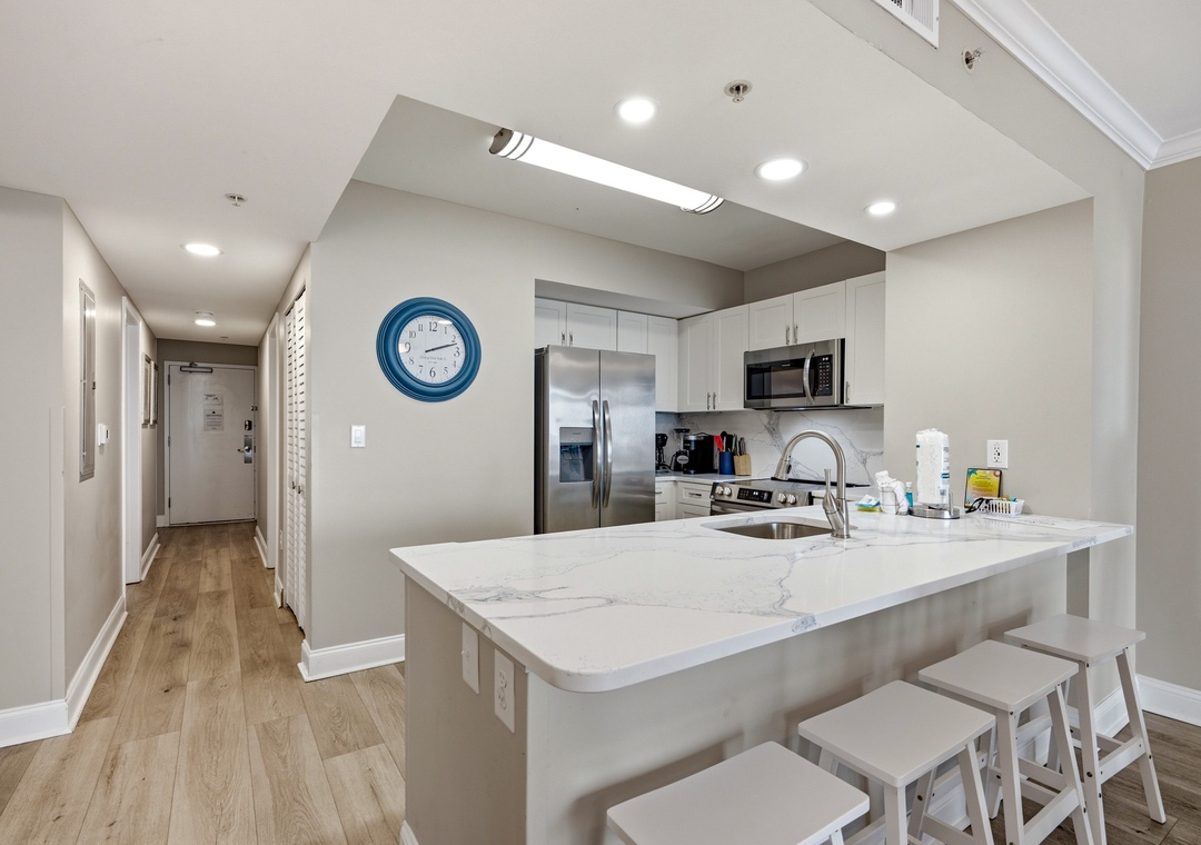 Kitchen and Bar Counter Seating