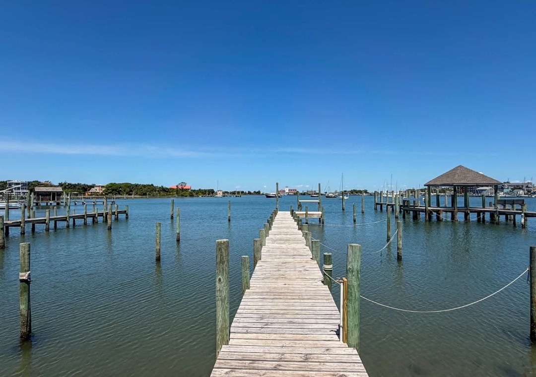 Shared Dock with Ocracoke Local 4 & 5
