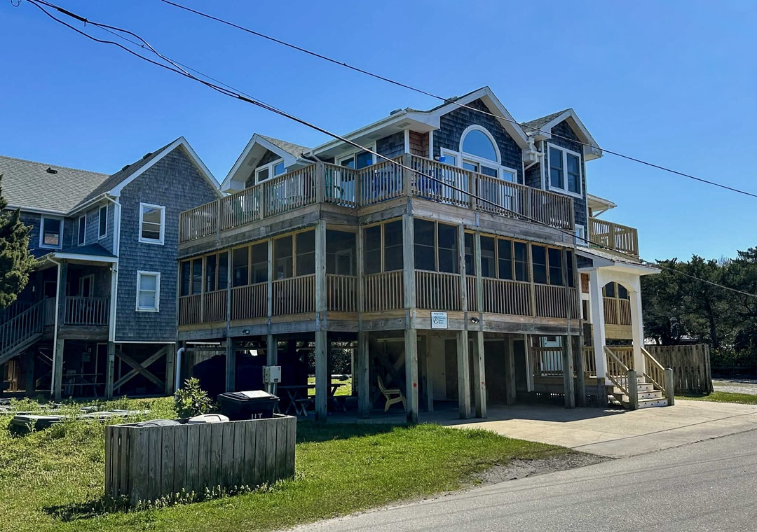 Front of Mermaid Manor (alternate view)