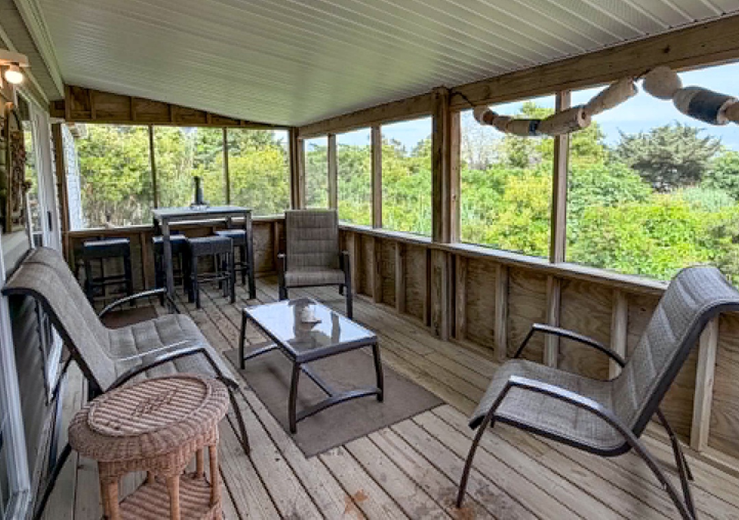 Screened Porch 