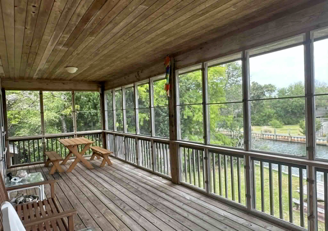 Screened Porch (alternate view) 