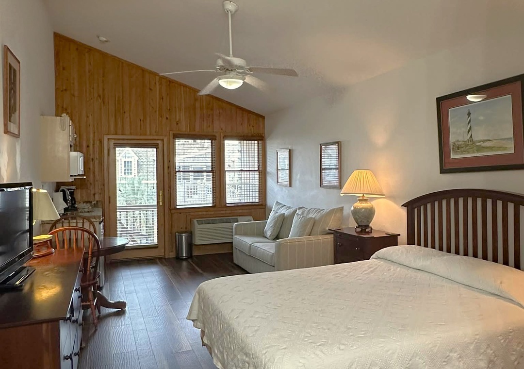 CV8 Crow's Nest l Bedroom B