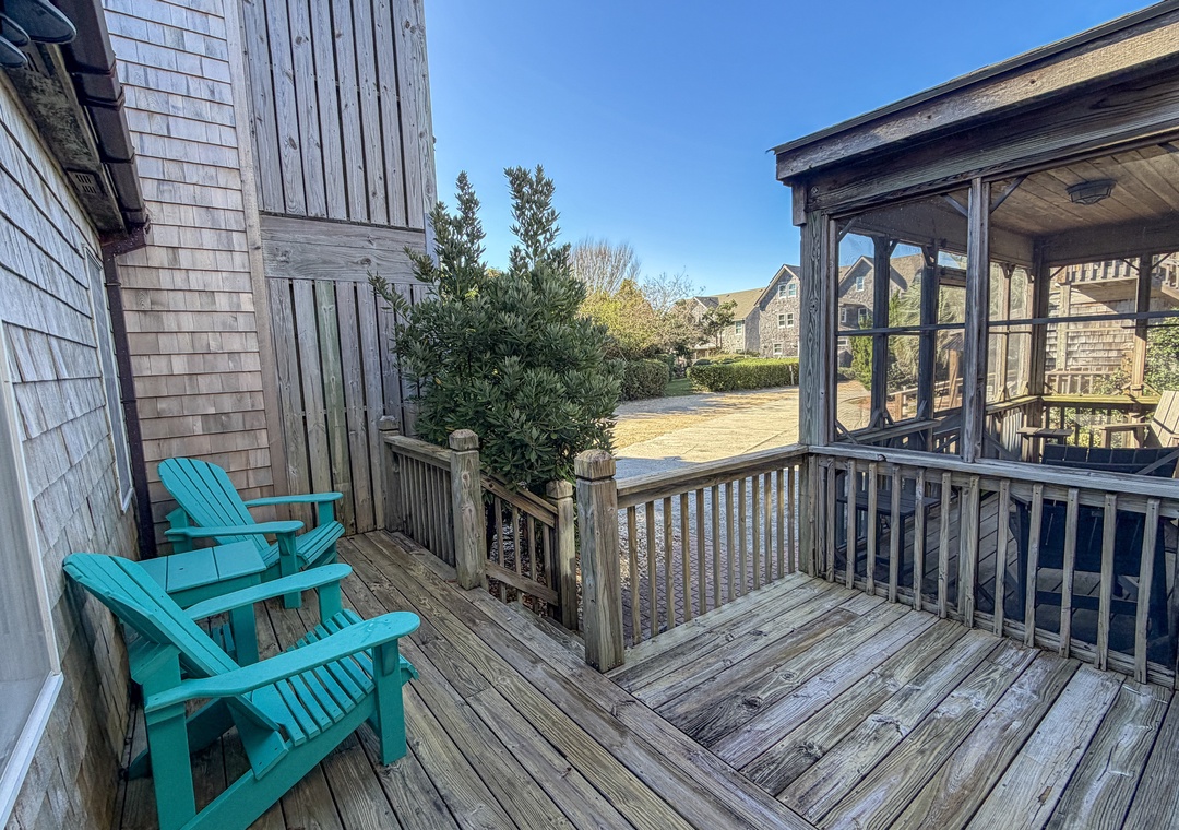 Front Deck with Entrance