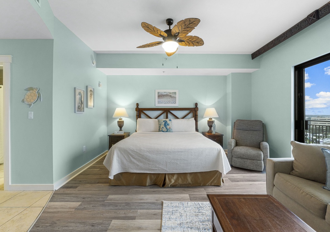Origin 1129 - Studio King Gulf View - Partial Gulf View | Photo 1