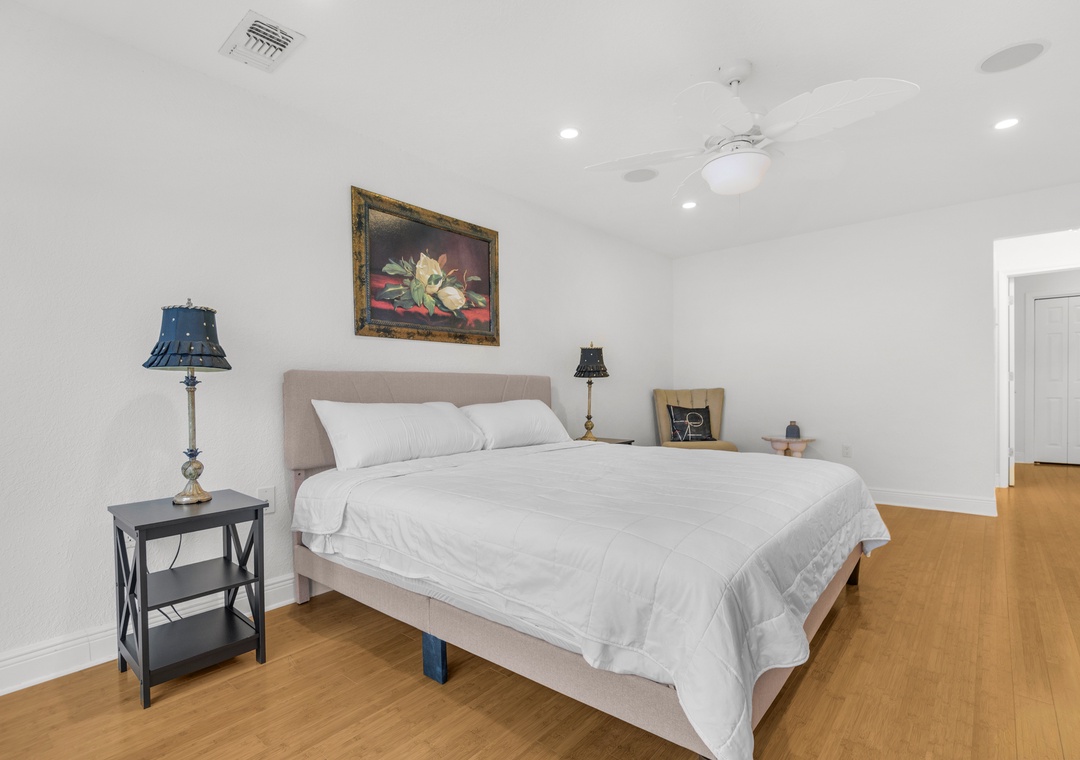 Third floor primary bedroom