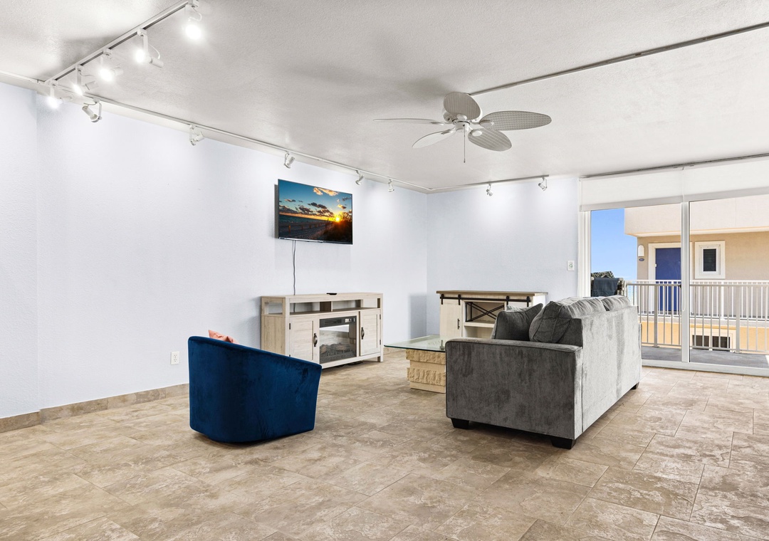 Starboard Village 524 living room