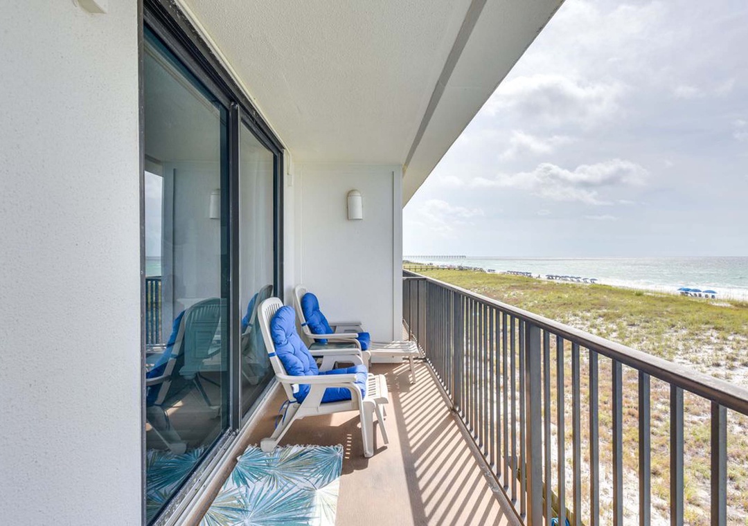 Private balcony seating