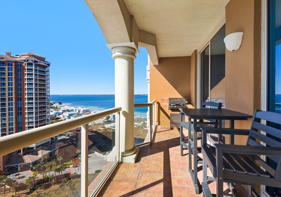 Private balcony with Sound and Gulf views
