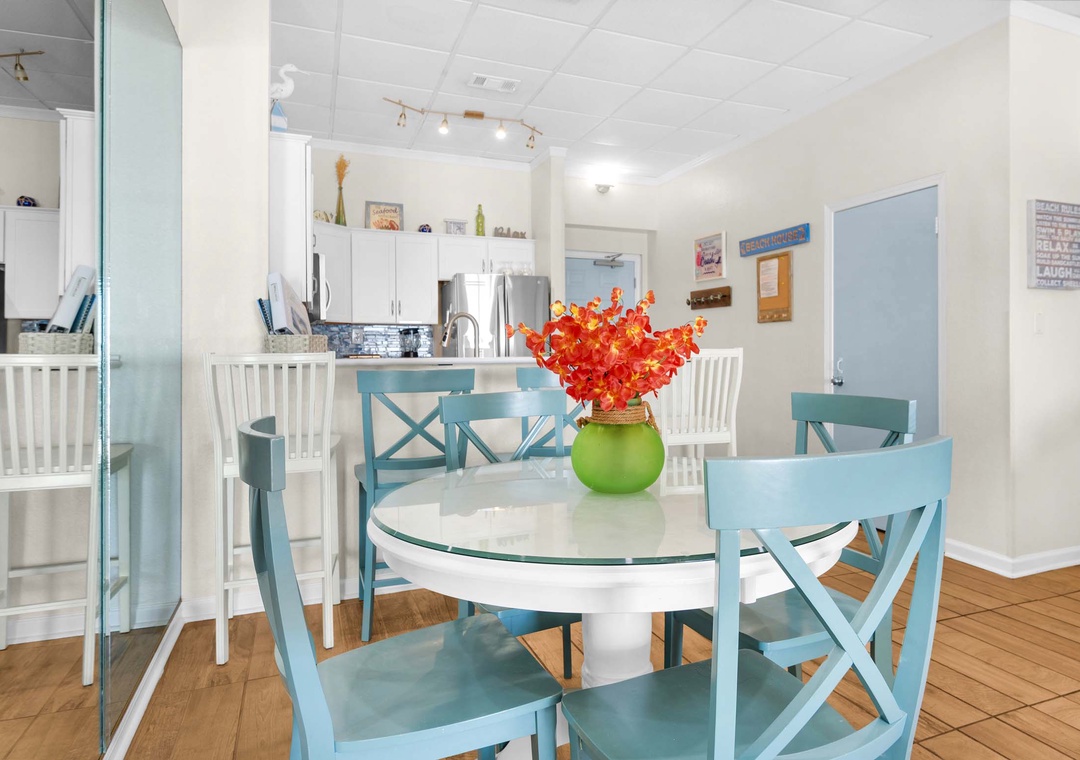 Seating for four at the dining table