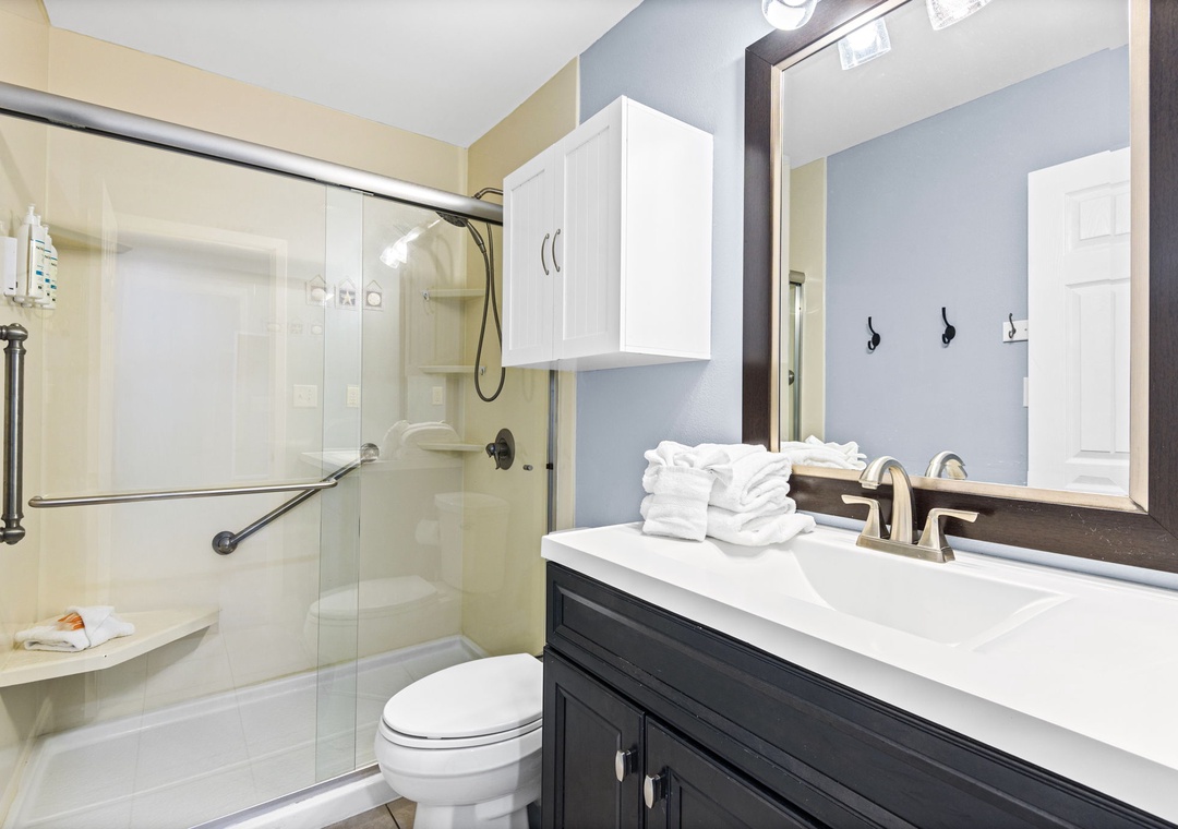Third floor full bathroom