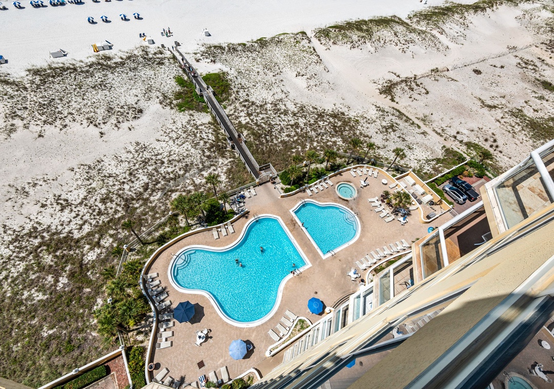 Emerald Isle Unit 1402 offers great pool and beach views