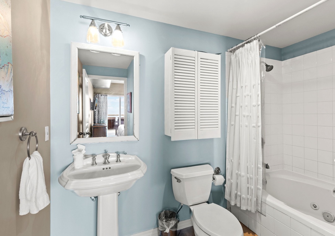 Primary ensuite bathroom