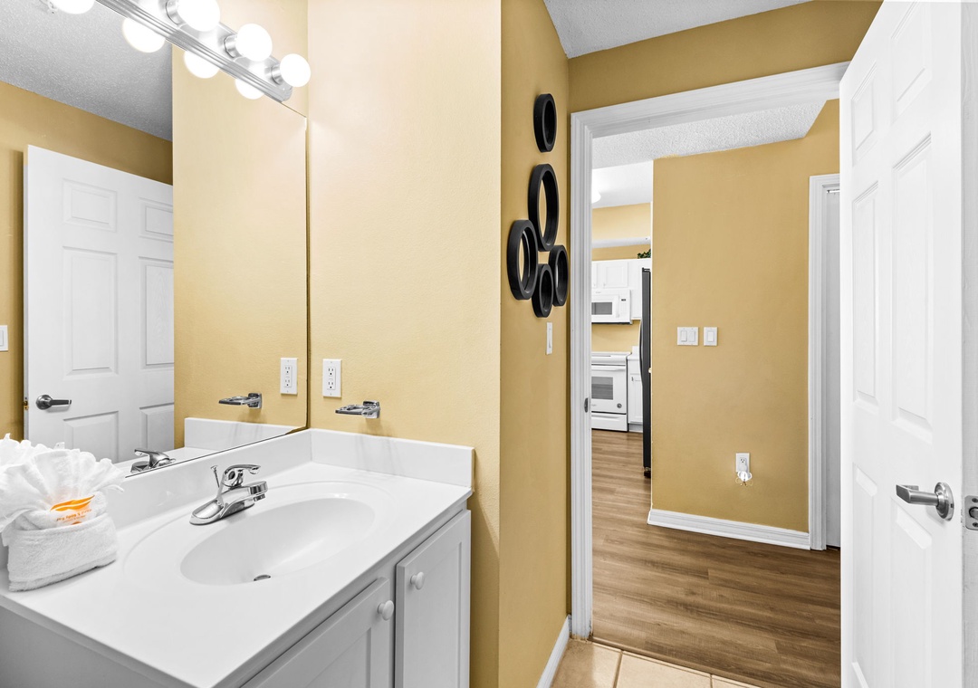 Guest bathroom 2 - attached to guest bedroom 2 and accessible from the hallway