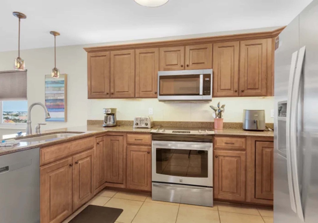 Full kitchen