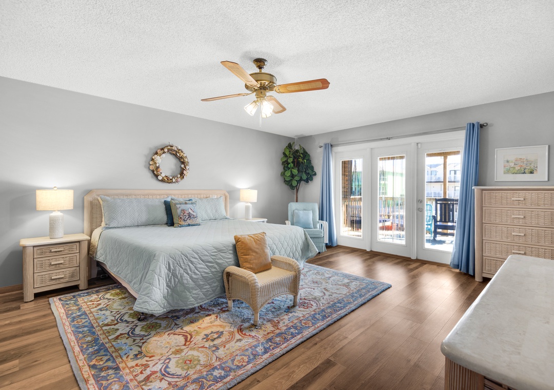 Main floor primary bedroom