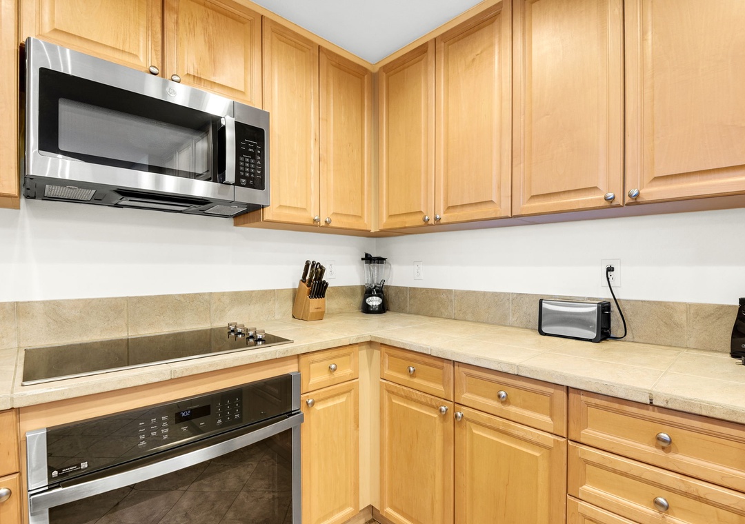 Full kitchen