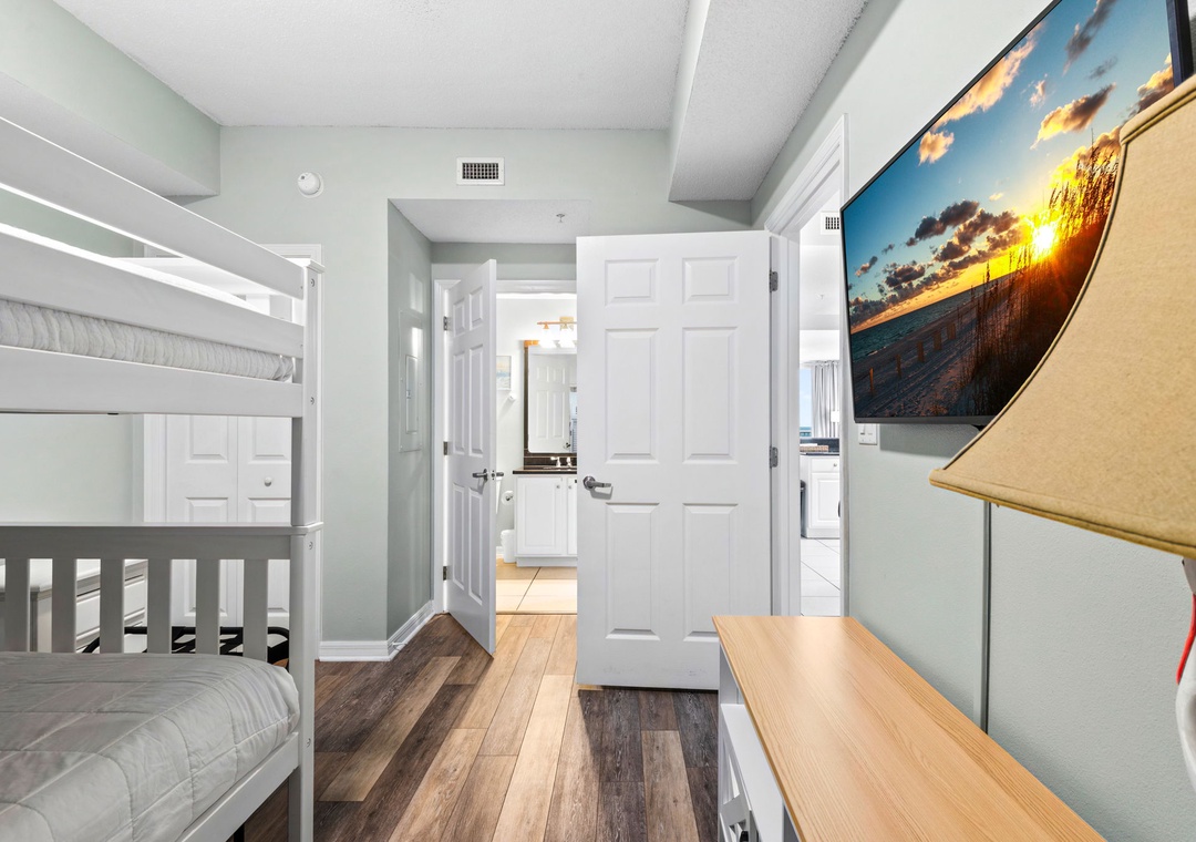 Guest bedroom 2