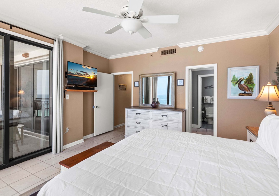 Primary king suite with balcony access