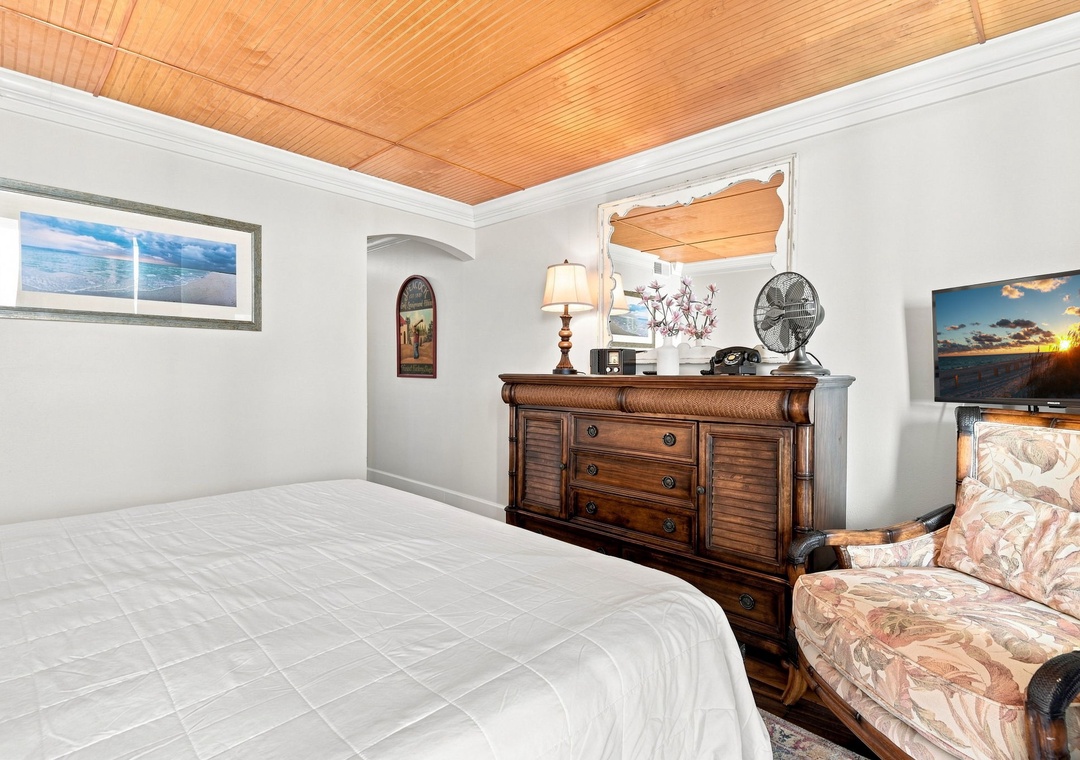 Primary king bedroom