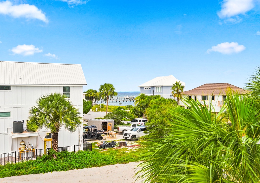 Peekaboo Gulf views!