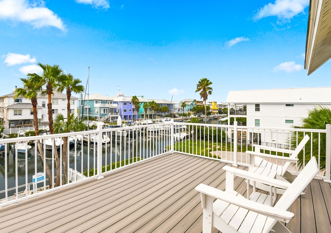 Top floor deck with stunning views
