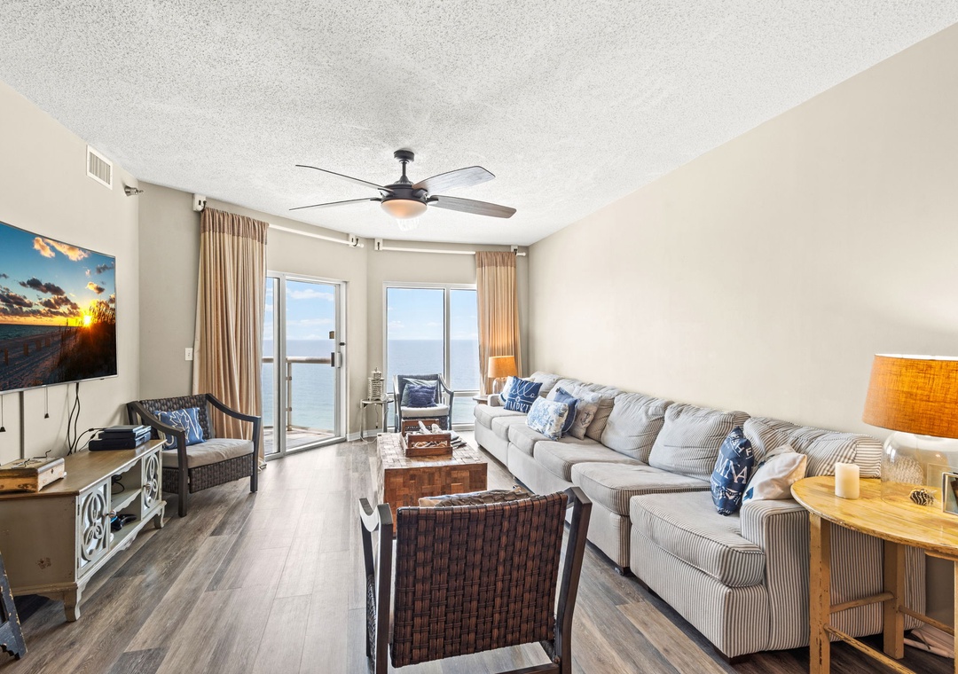 Spacious living room