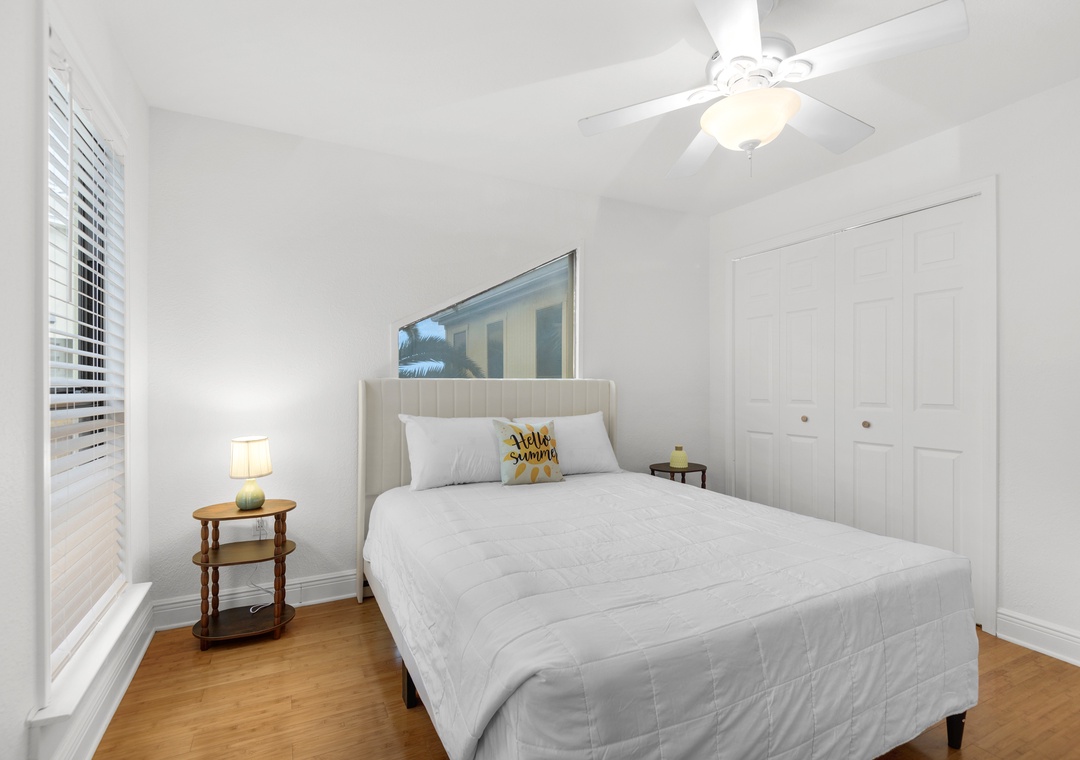 Guest bedroom 2 with queen bed