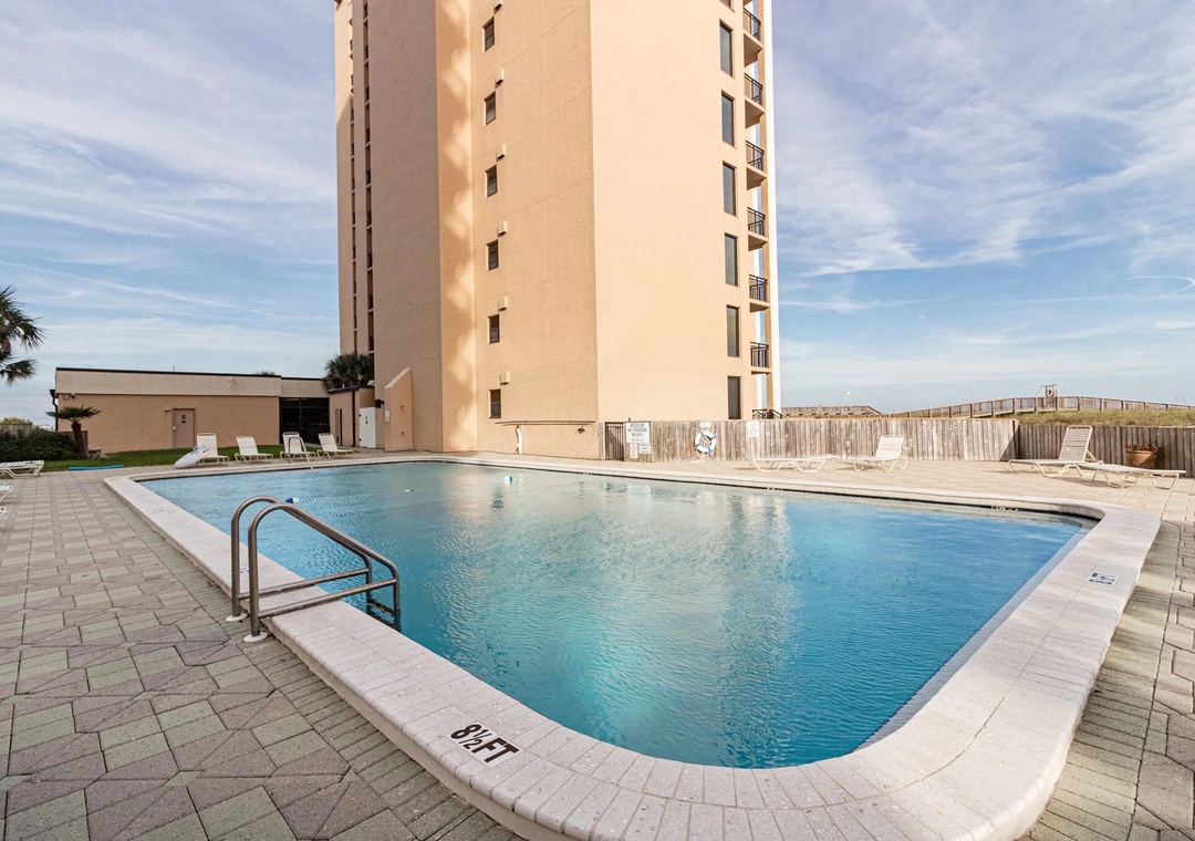 Navarre Towers pool