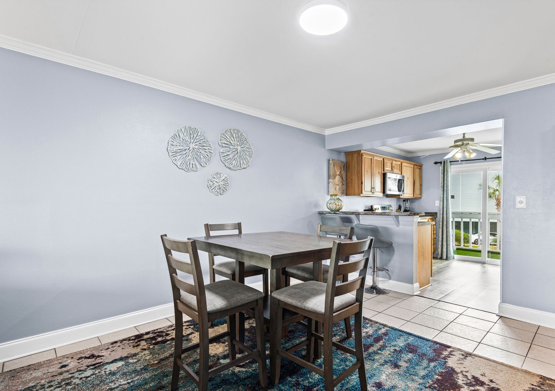 Seating for four at the dining table