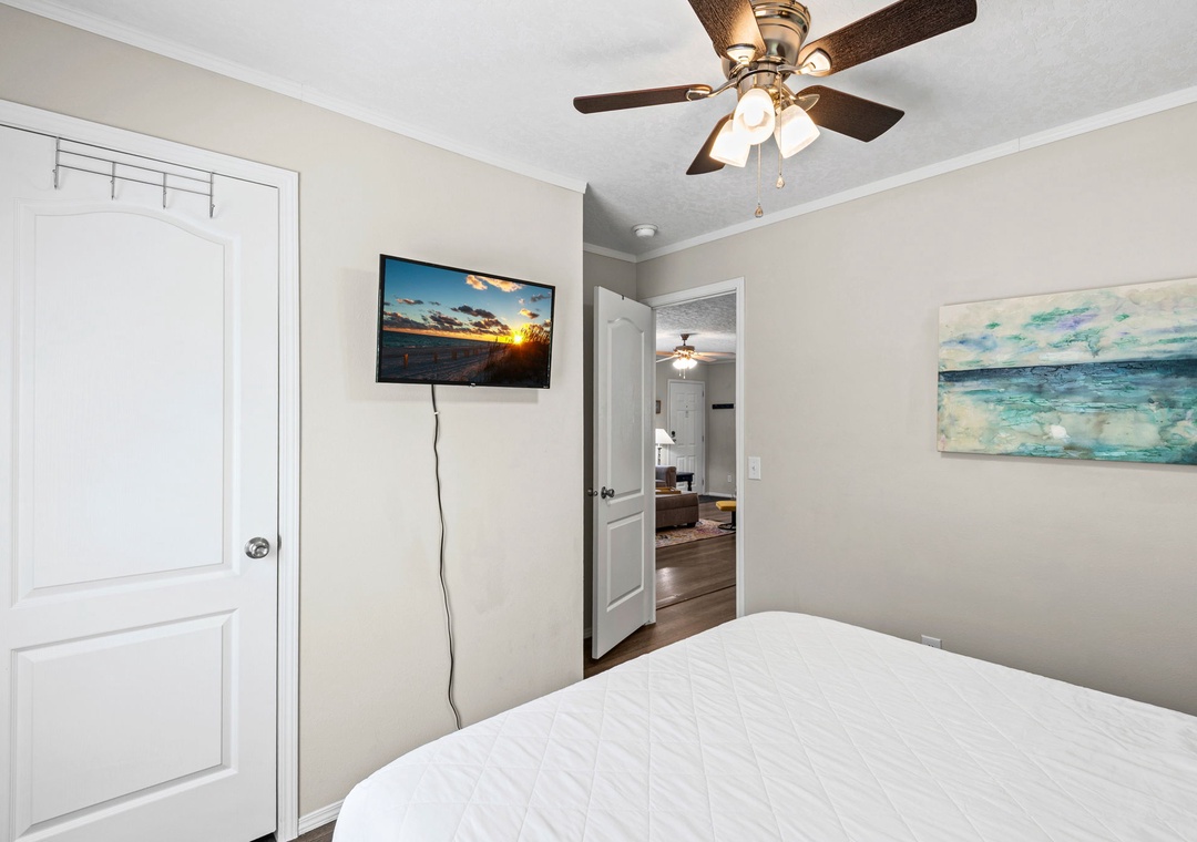 Queen guest bedroom 2