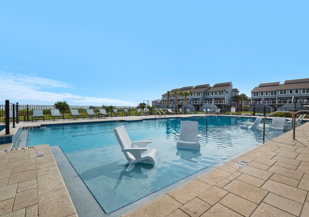 Enjoy the pool at San De Luna